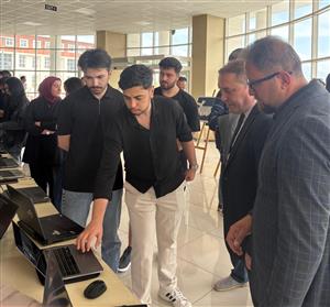 Veri ve Bilgi Güvenliği için uygulamalı 80 proje sergisine büyük ilgi