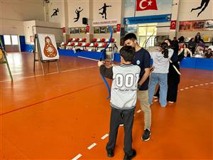 Aksaray Üniversitesi'nden anlamlı  etkinlik: Aynı Hedefler, Farklı Oklar